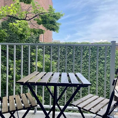 Appartement Condo Avec Terrasse Privee Dans Le Quartier Des Spectacles モントリオール エクステリア 写真